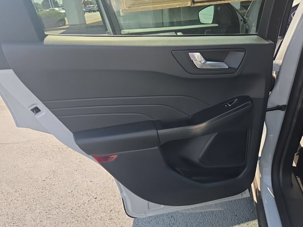 Used 2025 Ford Escape Platinum AWD/4WD image 19
