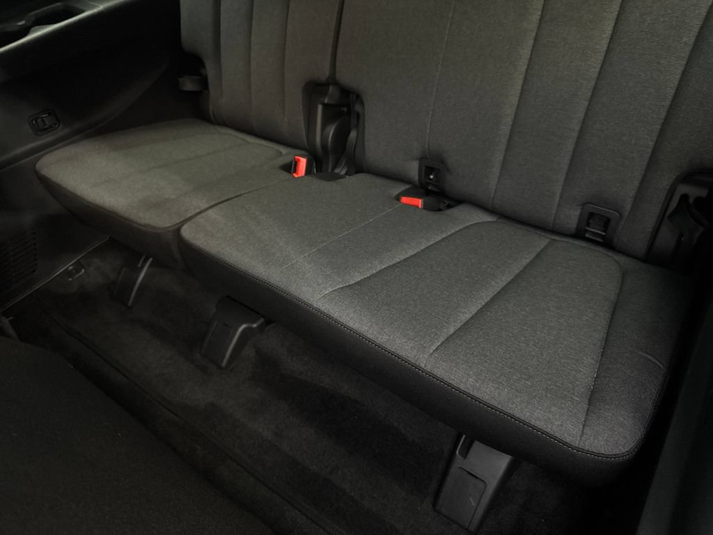 Used 2025 Hyundai Palisade SE FWD image 37