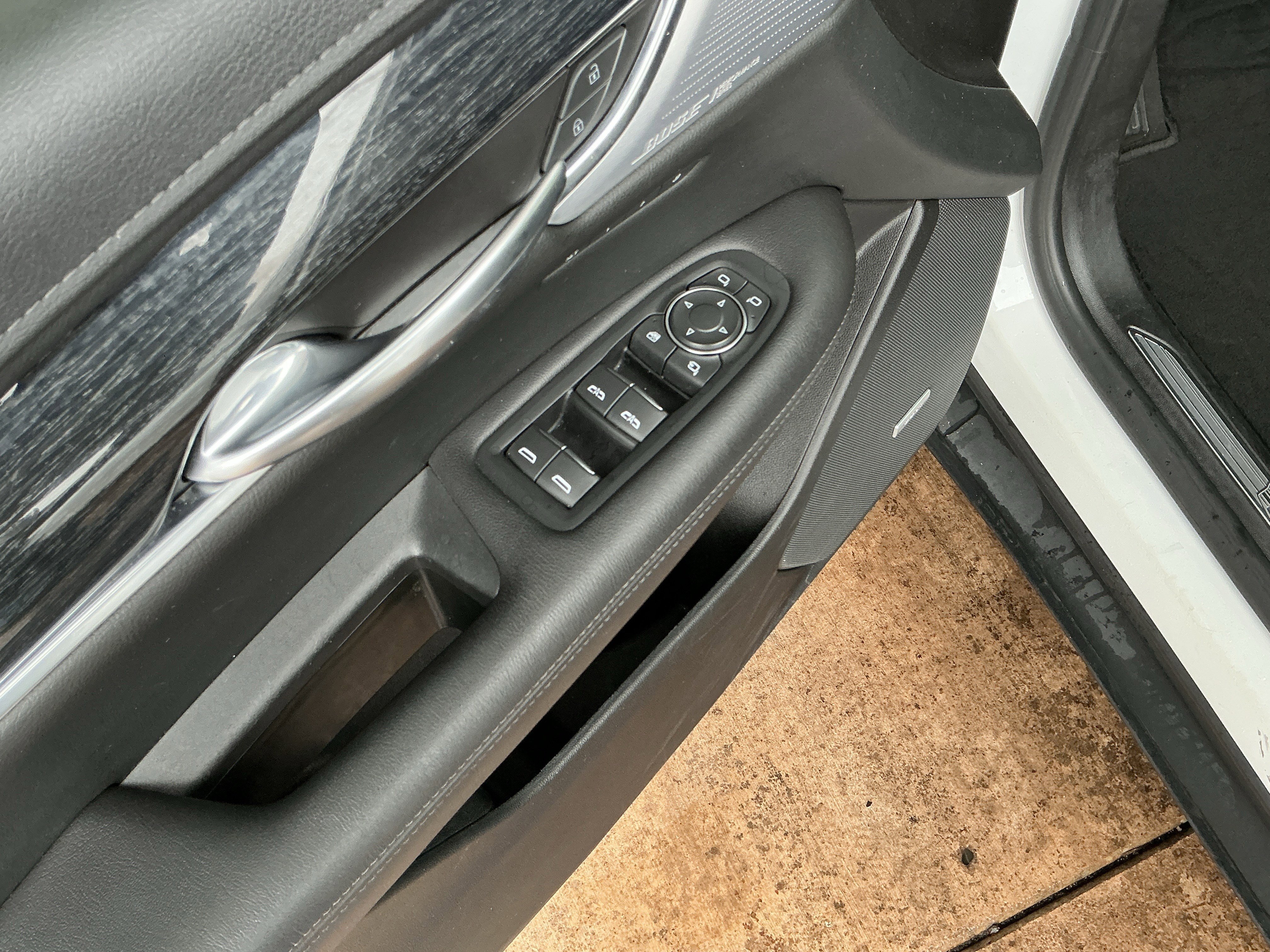 Used 2023 Cadillac XT5 Premium Luxury image 14