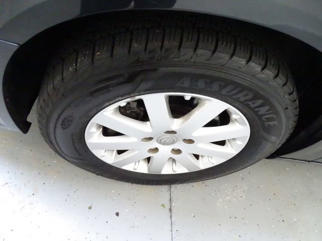 Used 2013 Chrysler Town & Country Touring FWD image 24