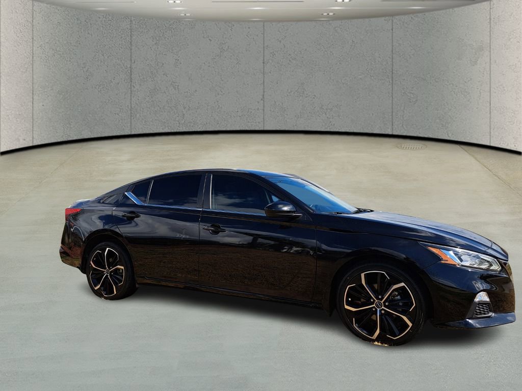 Used 2022 Nissan Altima 2.5 SR image 3