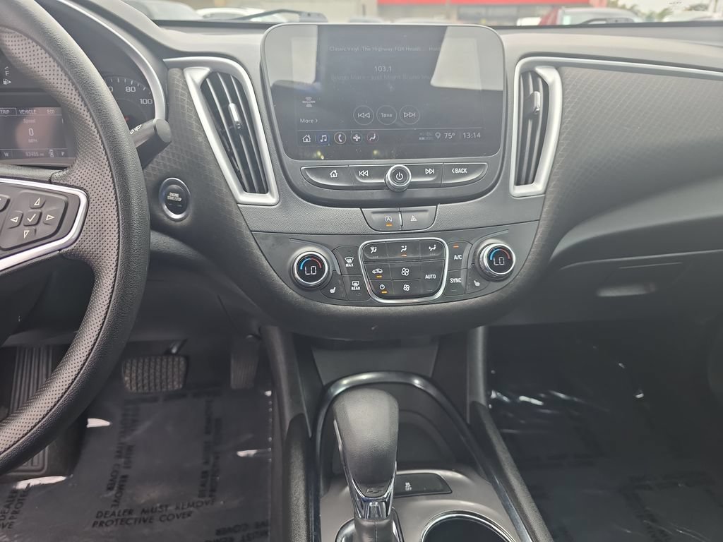 Used 2023 Chevrolet Malibu LT FWD image 16