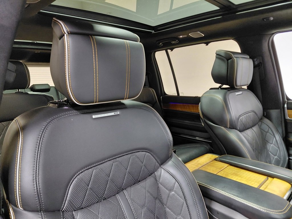 Used 2022 Jeep Grand Wagoneer Series III image 28