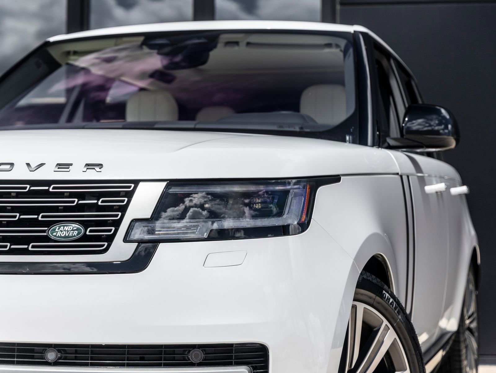 Used 2023 Land Rover Range Rover SE AWD/4WD image 15