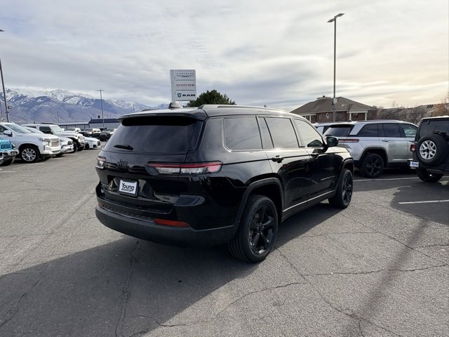 New 2025 Jeep Grand Cherokee L Altitude image 3