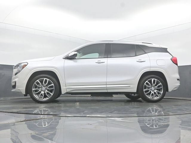 Used 2023 GMC Terrain Denali w/ LPO, Floor Liner Package AWD/4WD image 45