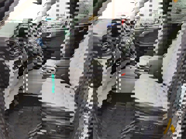 New 2025 Ford Escape SE w/ Class II Trailer Tow Package image 31