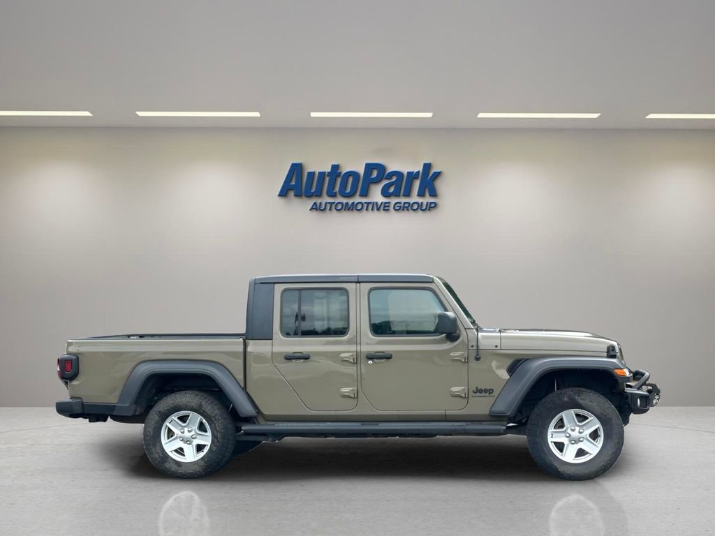 Used 2020 Jeep Gladiator Sport w/ Quick Order Package 24S AWD/4WD image 8