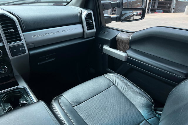 Used 2019 Ford F350 Lariat AWD/4WD image 10