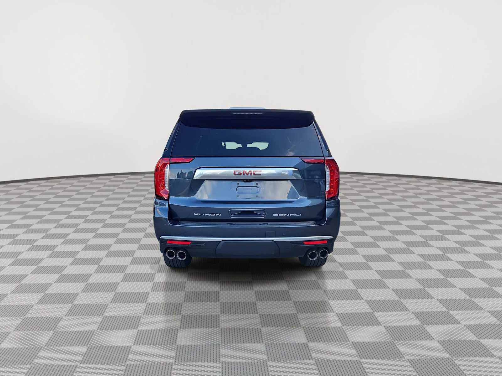Used 2021 GMC Yukon XL Denali w/ Denali Premium Package image 7