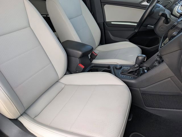 Used 2019 Volkswagen Tiguan SEL AWD/4WD image 23