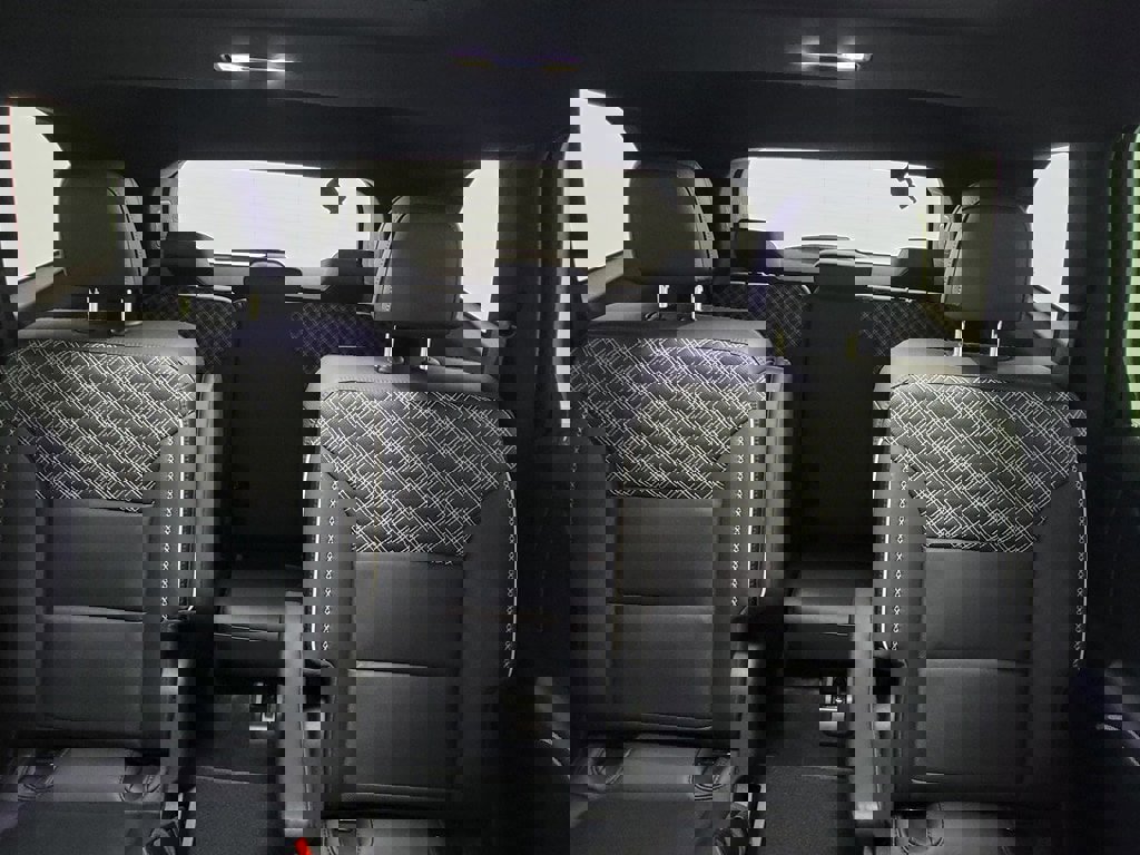 Used 2024 GMC Acadia Denali image 13