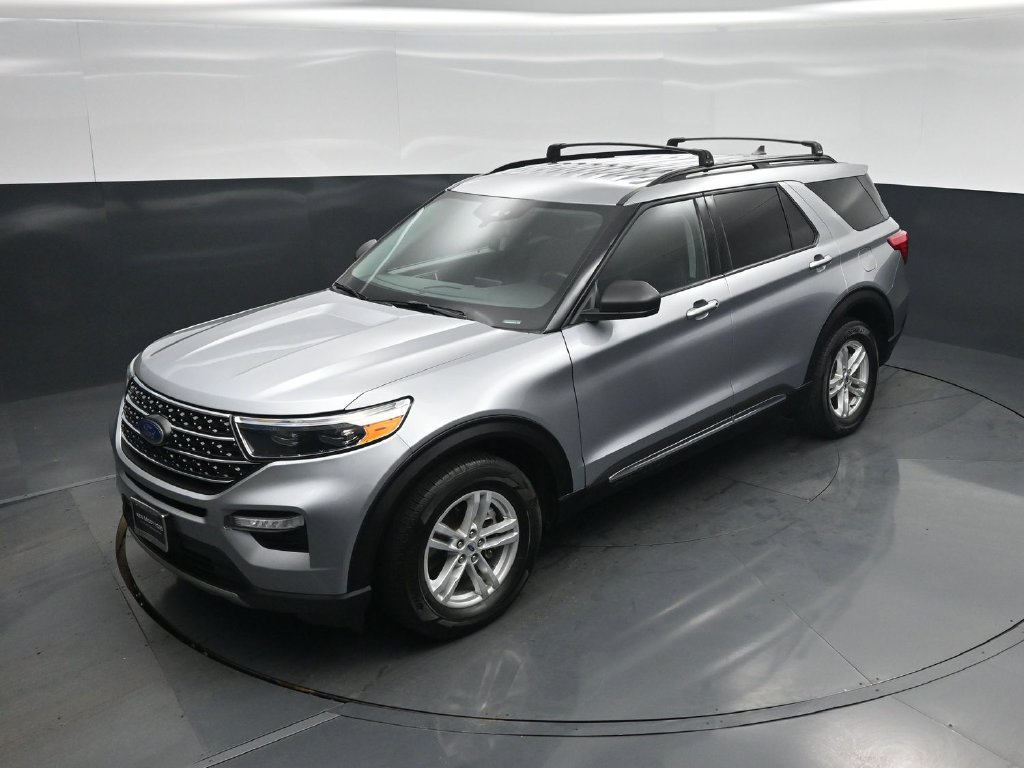 Certified 2022 Ford Explorer XLT w/ Equipment Group 202A AWD/4WD image 32