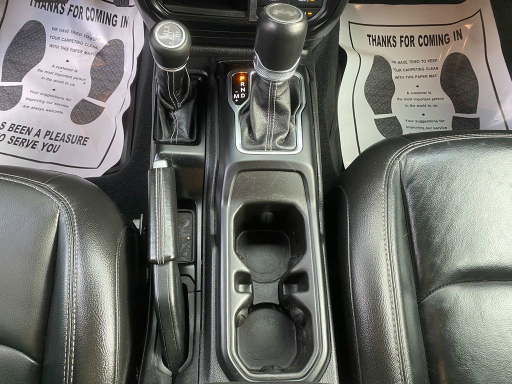 Used 2023 Jeep Wrangler Sahara w/ Cold Weather Group image 22