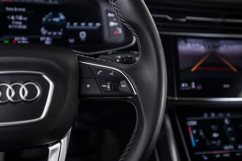 Used 2023 Audi Q8 Premium AWD/4WD image 38