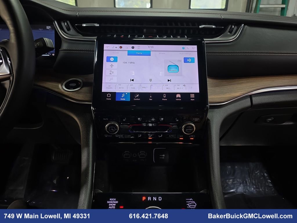 Used 2022 Jeep Grand Cherokee L Summit w/ Advanced Protech Group IV image 23