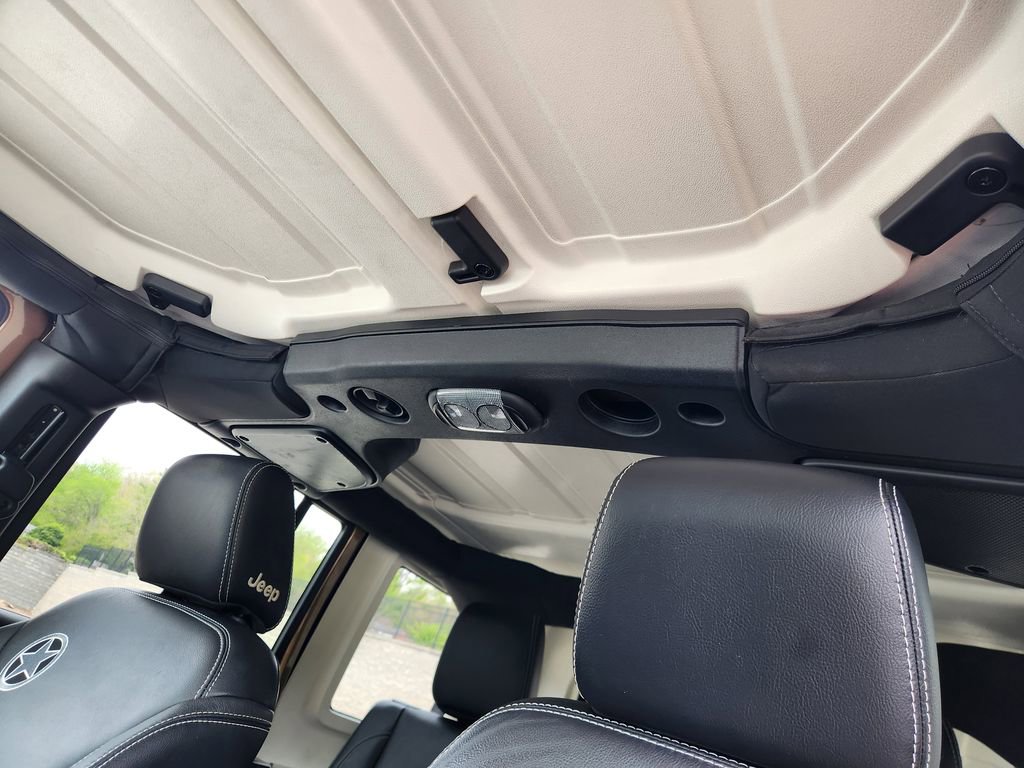 Used 2015 Jeep Wrangler Unlimited Sport image 11