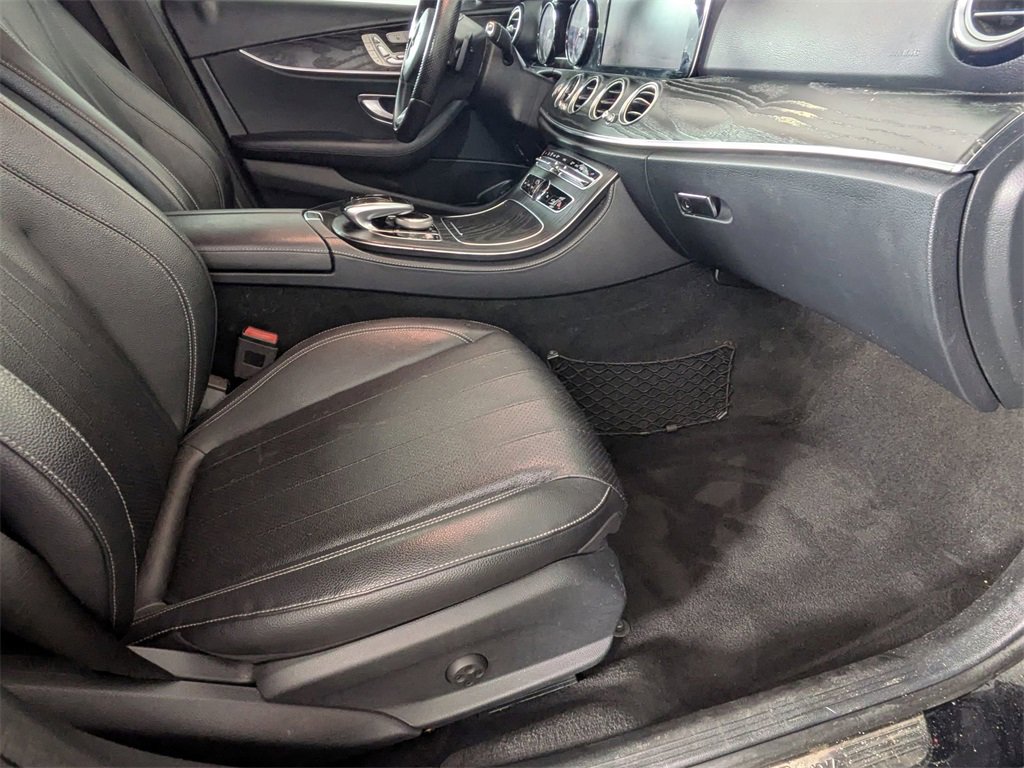 Used 2018 Mercedes-Benz E 300 image 34