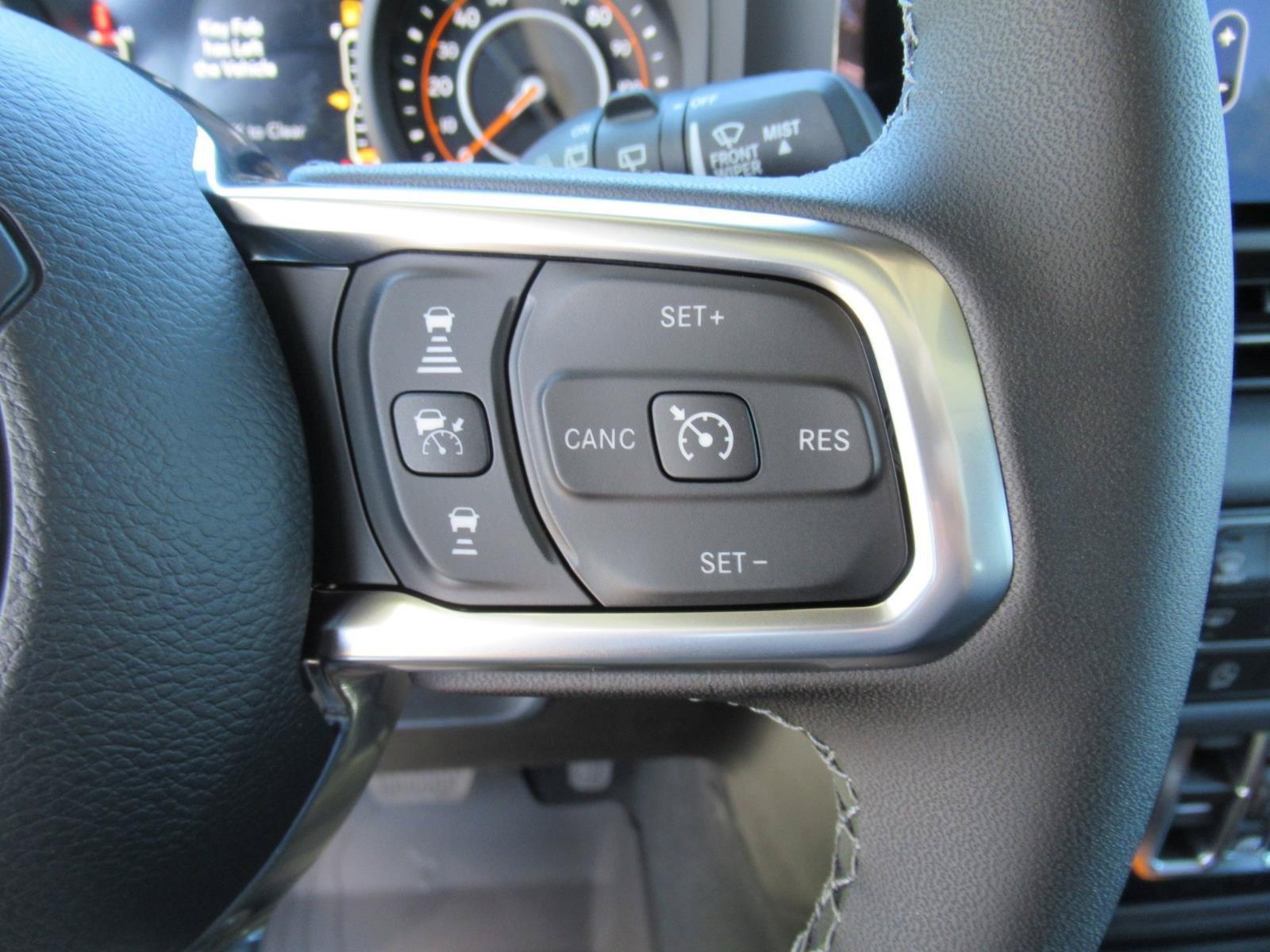 New 2026 Jeep Wrangler Unlimited Sahara w/ Whitecap Package AWD/4WD image 23
