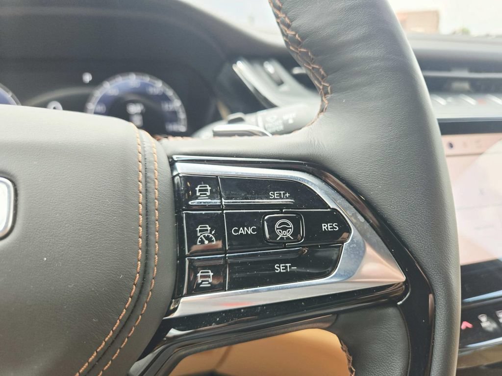 Certified 2026 Jeep Grand Cherokee L Summit w/ Obsidian Package AWD/4WD image 23
