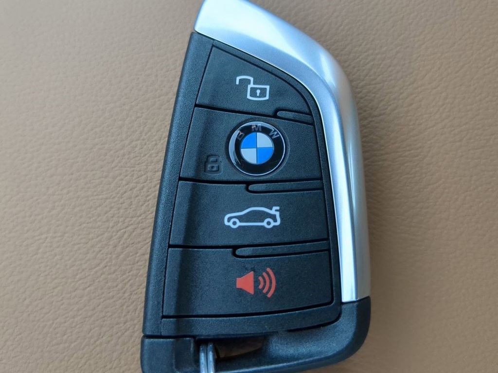 New 2026 BMW 330i Sedan w/ Premium Package RWD image 30