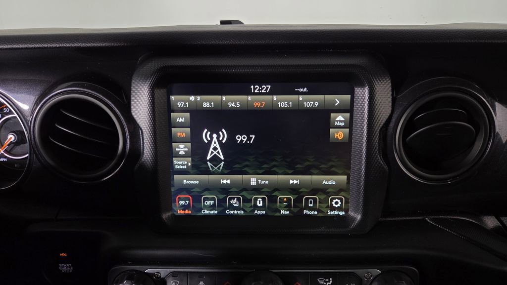 Used 2021 Jeep Wrangler Unlimited Sport image 23