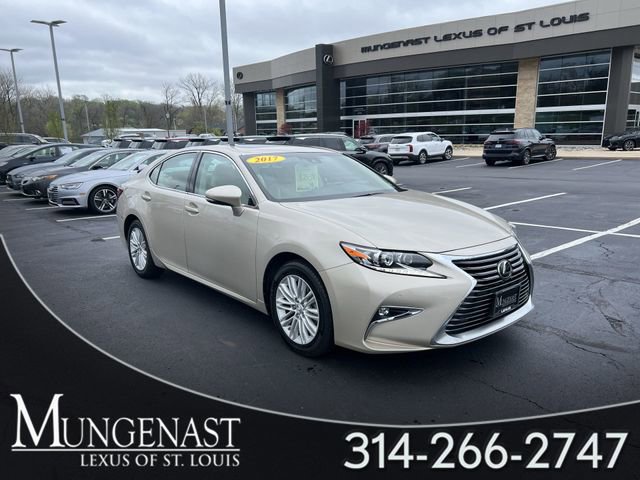 Used 2017 Lexus ES 350 w/ Luxury Package