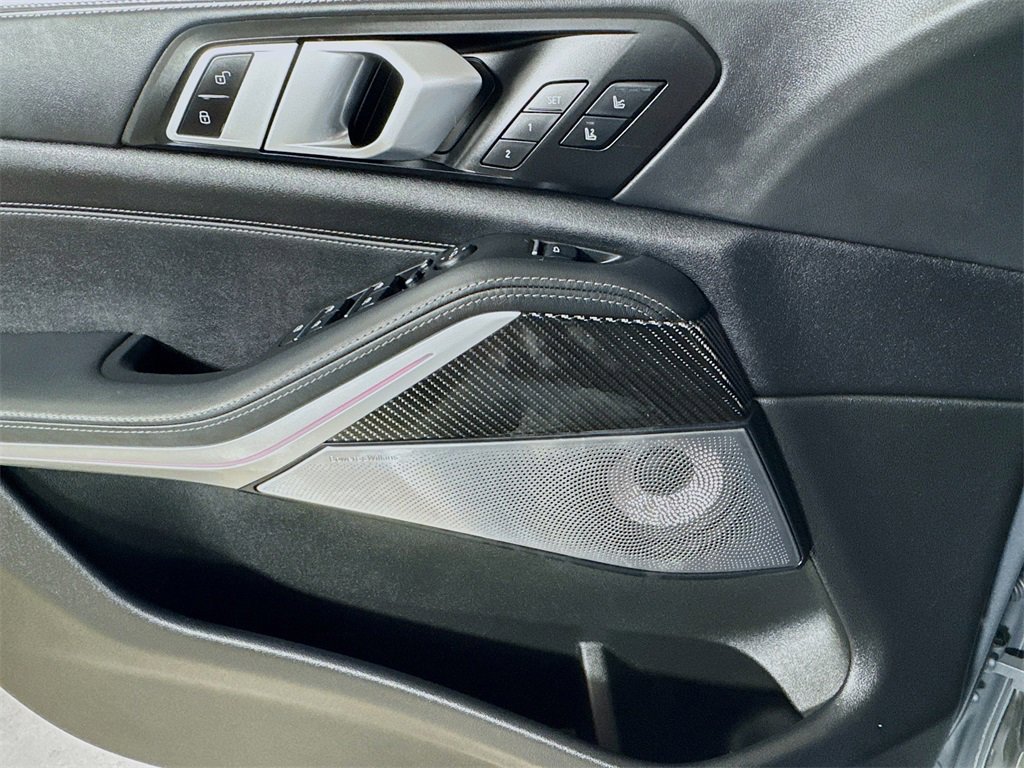 Used 2024 BMW X5 M60i image 16