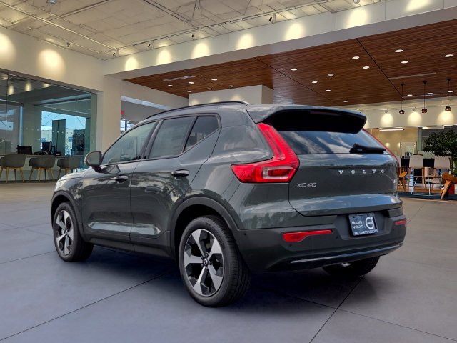 New 2026 Volvo XC40 B5 Plus w/ Protection Package Premier AWD/4WD image 3
