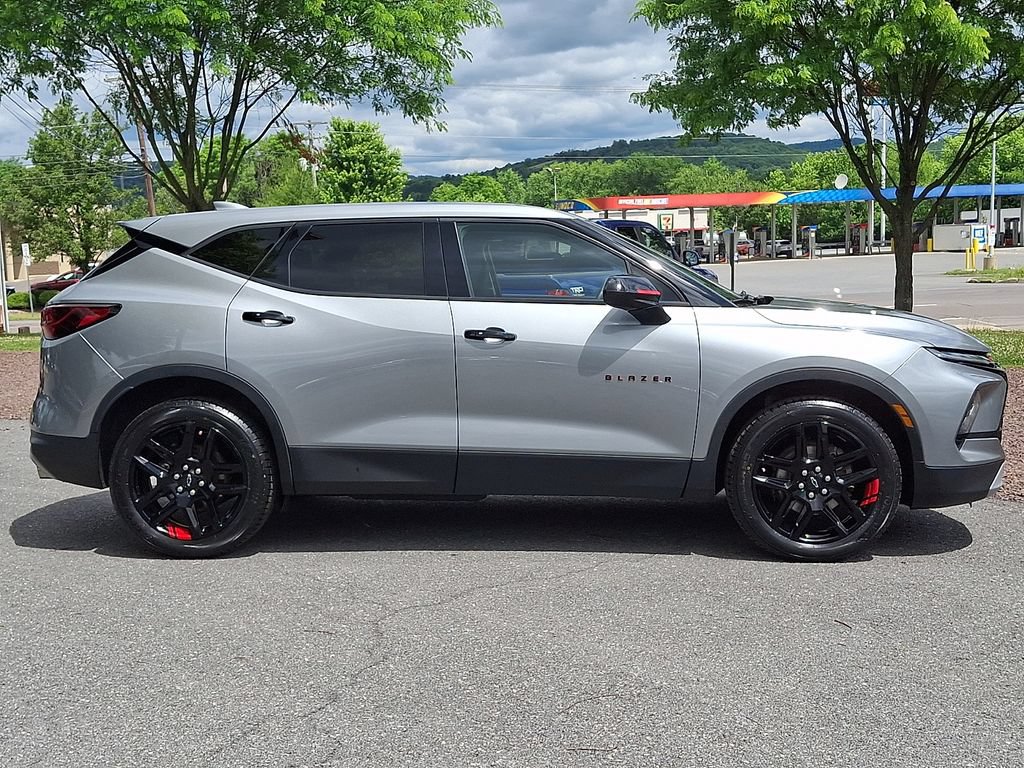 Used 2023 Chevrolet Blazer LT AWD/4WD image 9