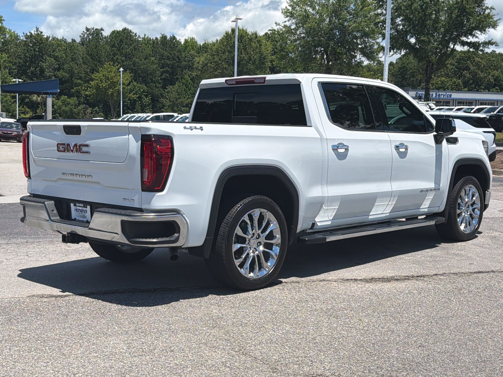 Used 2024 GMC Sierra 1500 SLT w/ SLT Premium Package AWD/4WD image 12