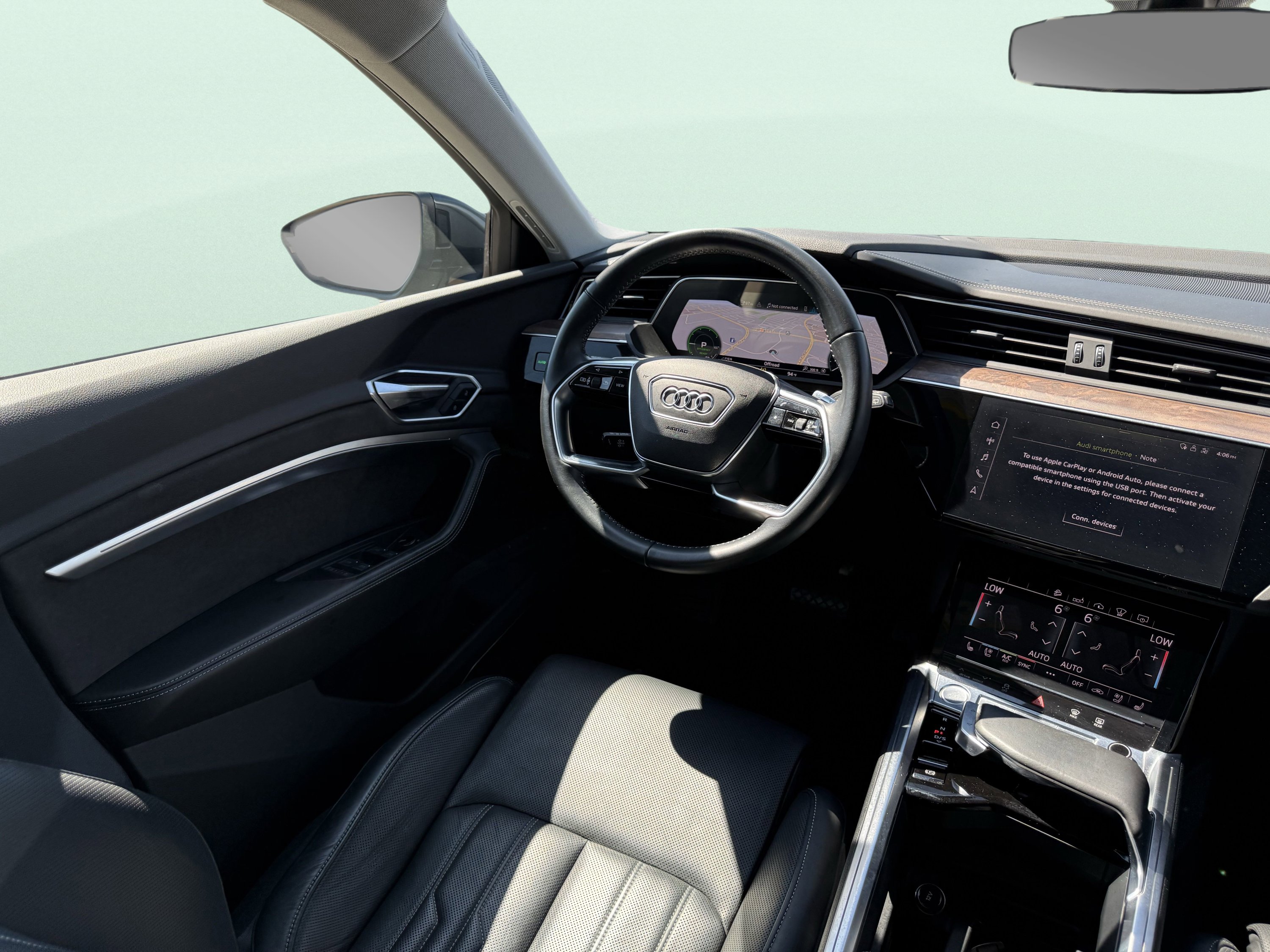 Used 2019 Audi e-tron Prestige w/ Prestige Package image 64