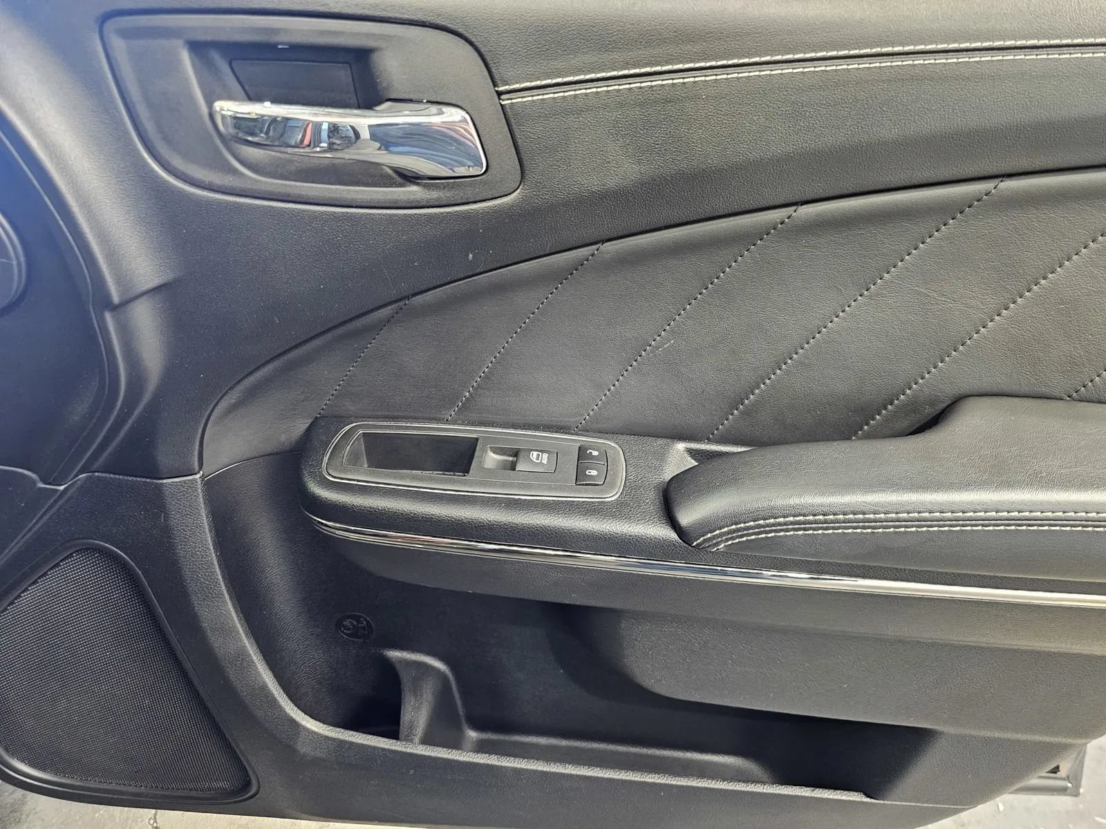 Used 2020 Dodge Charger SRT Hellcat w/ Harman/Kardon Audio Group RWD image 6