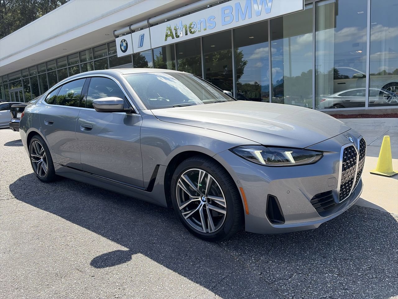 Used 2025 BMW 430i w/ Premium Package RWD image 2
