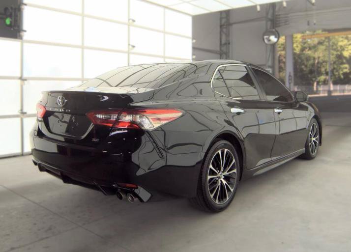 Used 2019 Toyota Camry SE FWD image 5