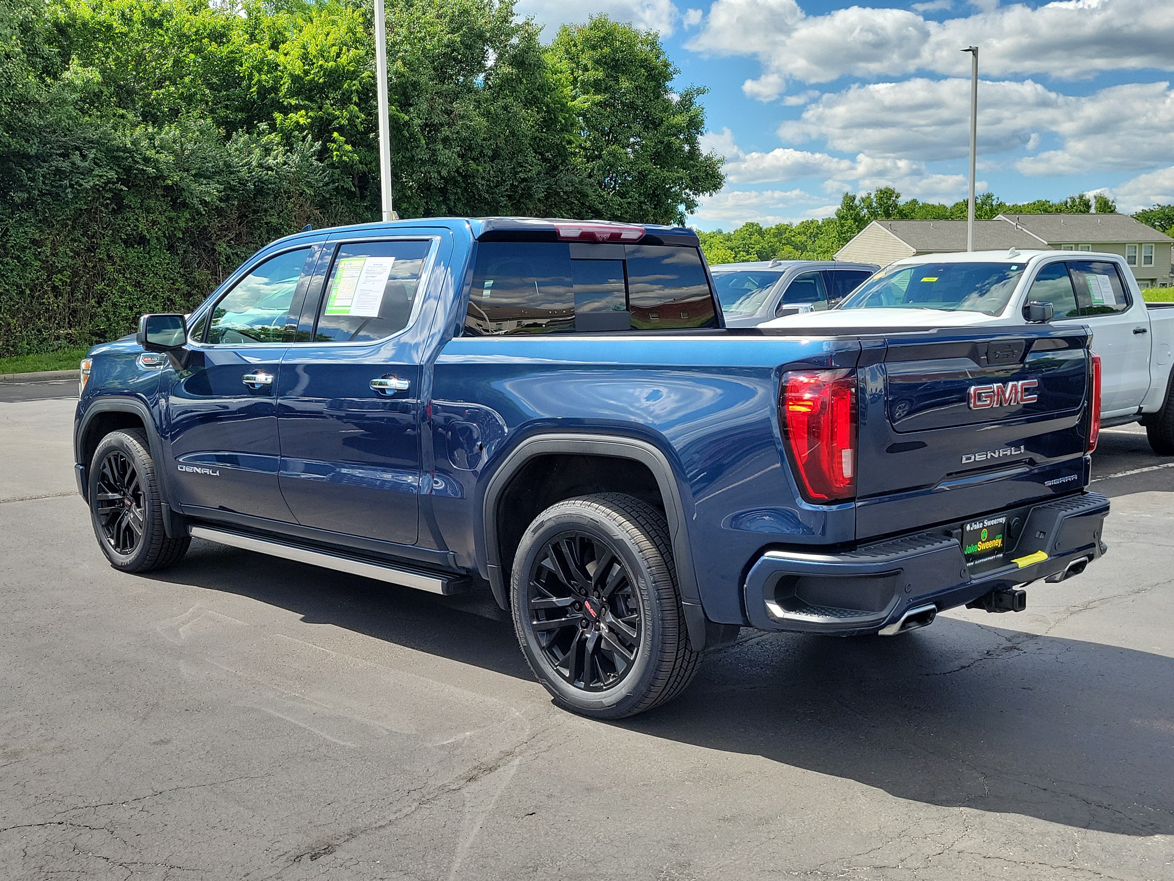Used 2022 GMC Sierra 1500 Denali w/ Denali Reserve Package AWD/4WD image 3