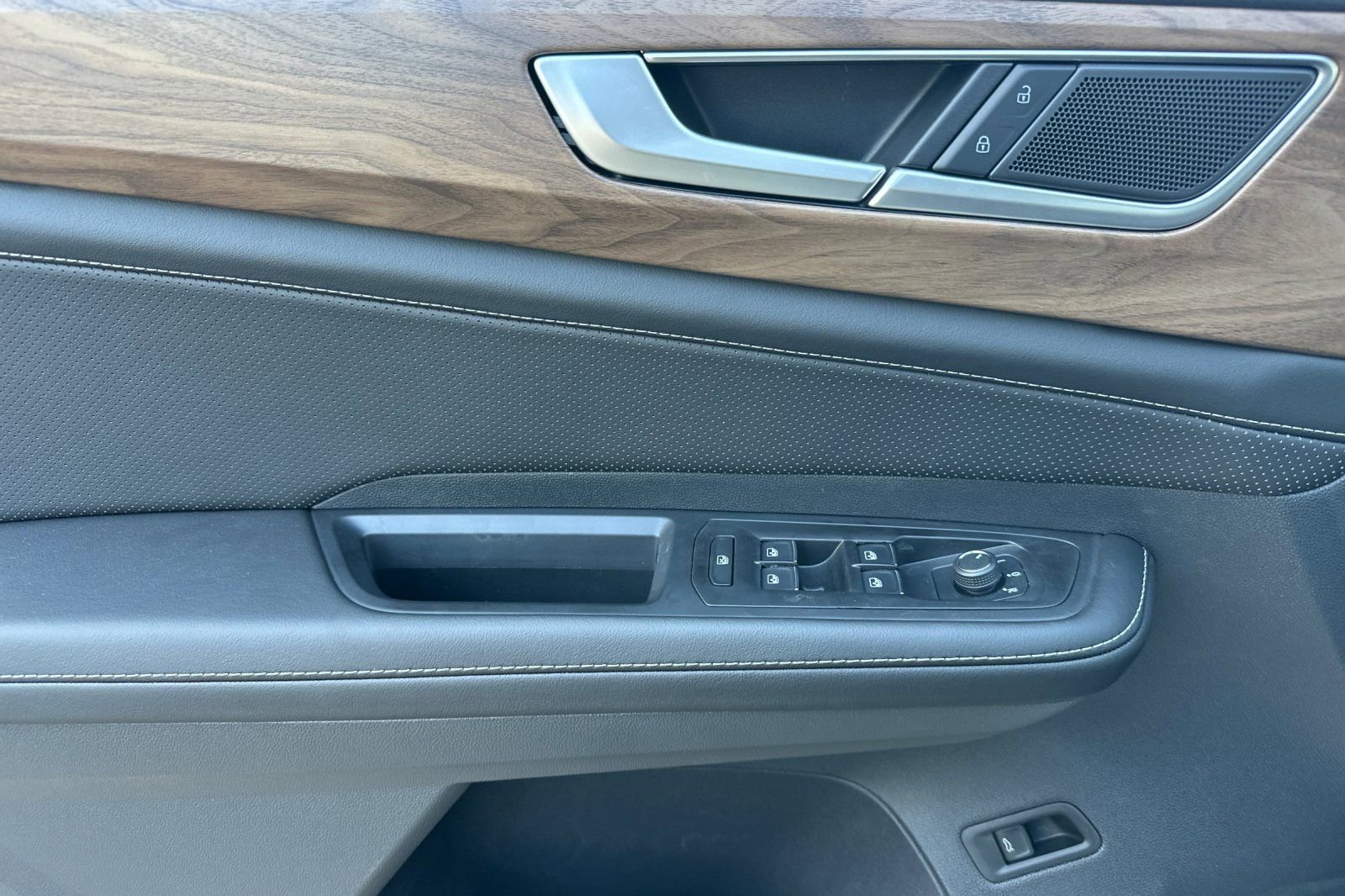 New 2026 Volkswagen Atlas SE image 10