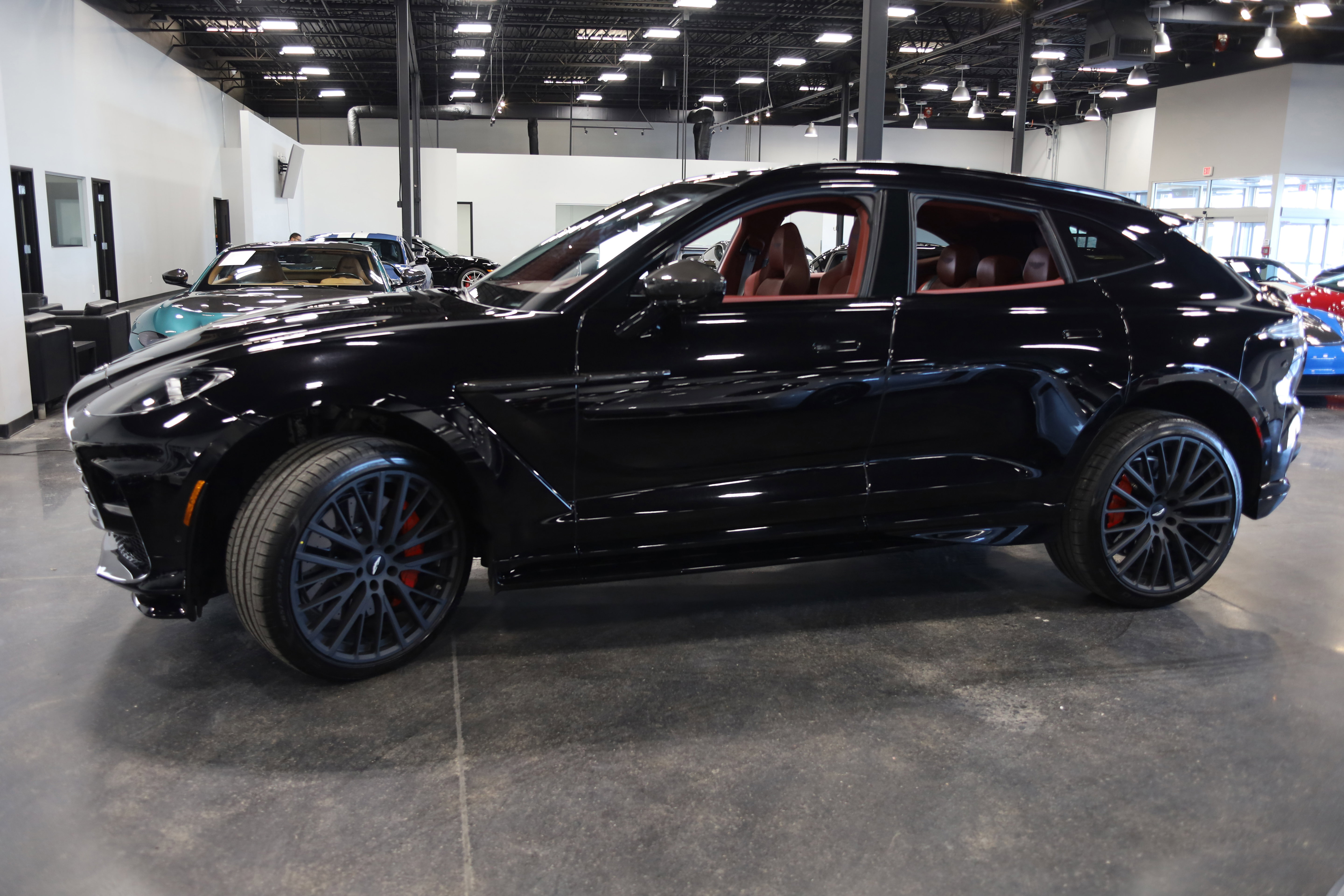 Used 2023 Aston Martin DBX 707 AWD/4WD image 9