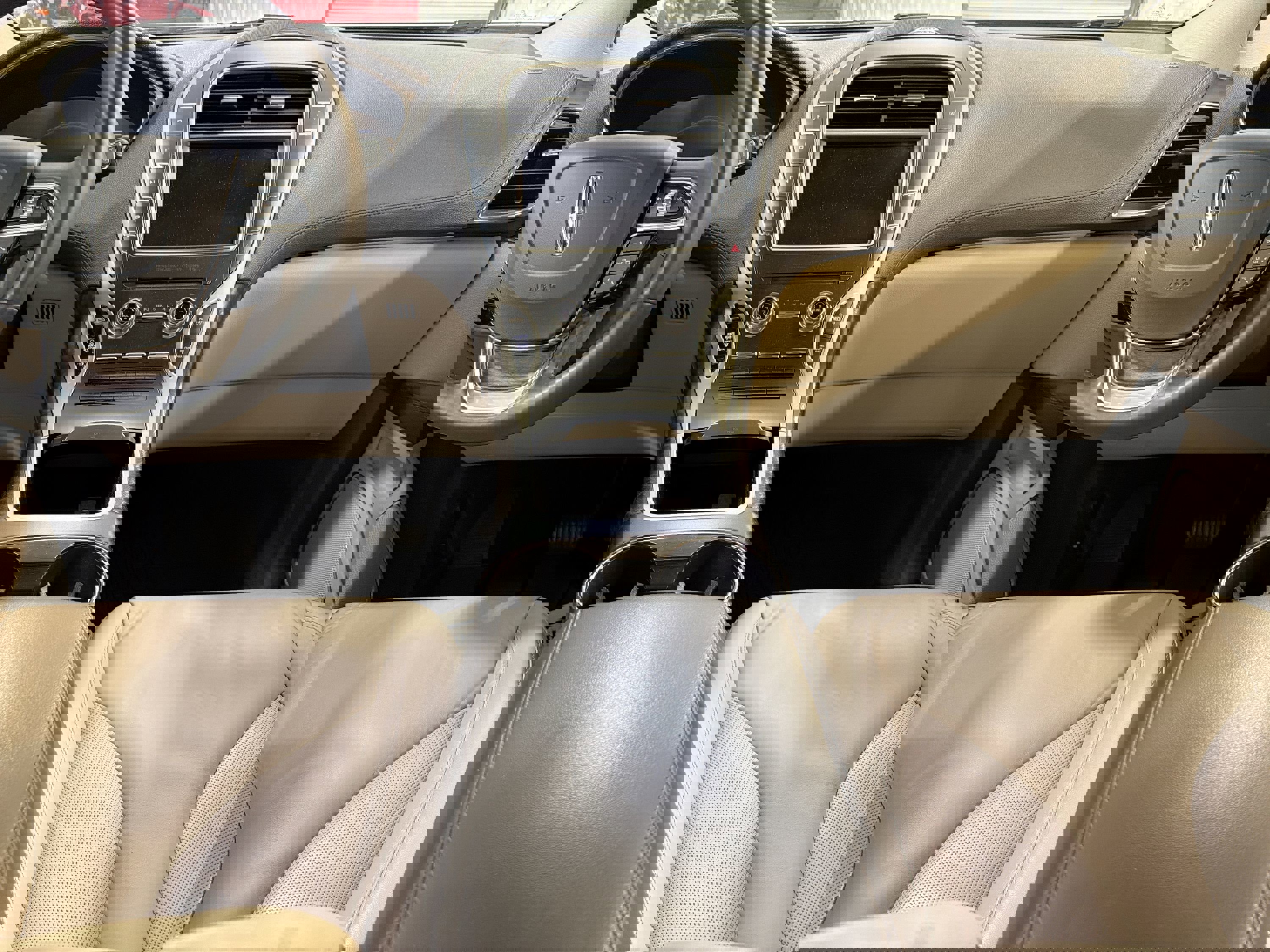 Used 2019 Lincoln Nautilus Select w/ Cargo Utility Package image 22