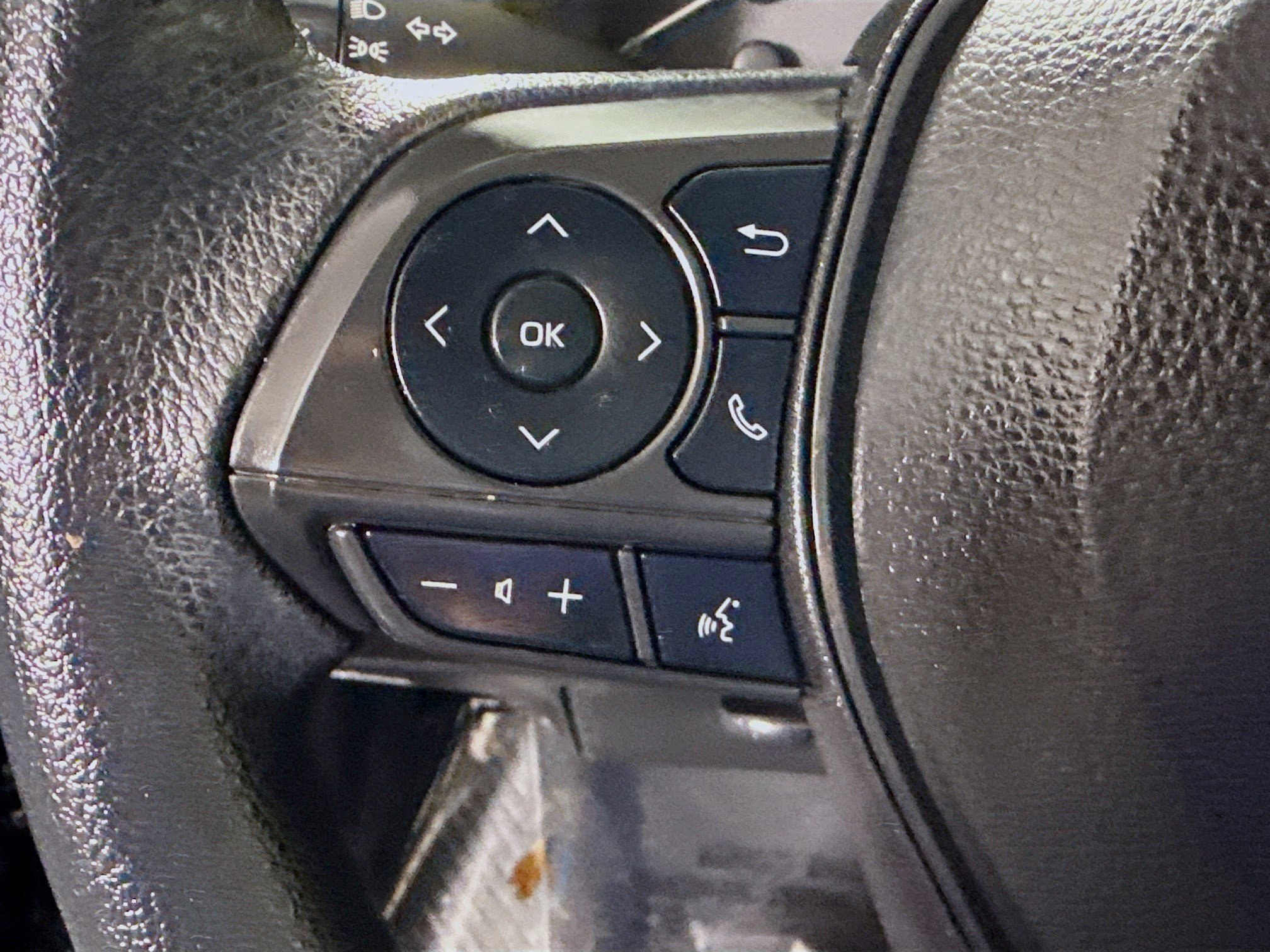 Used 2023 Toyota Corolla LE FWD image 14