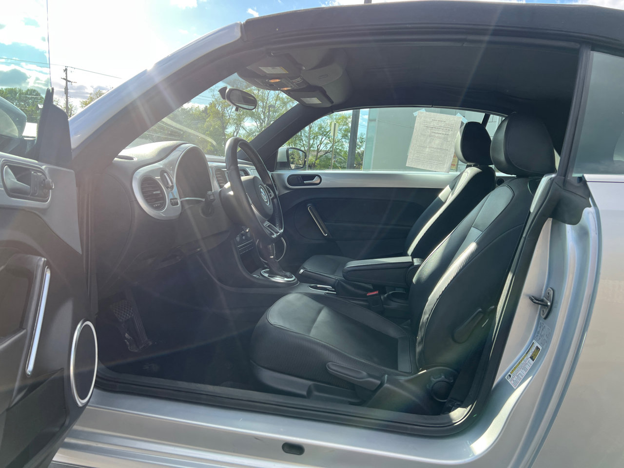 Used 2015 Volkswagen Beetle 1.8T image 14