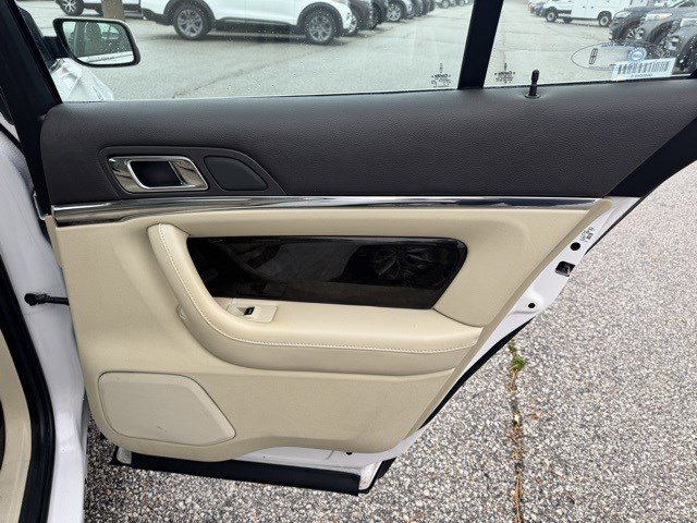 Used 2014 Lincoln MKS AWD w/ Equipment Group 101A image 37