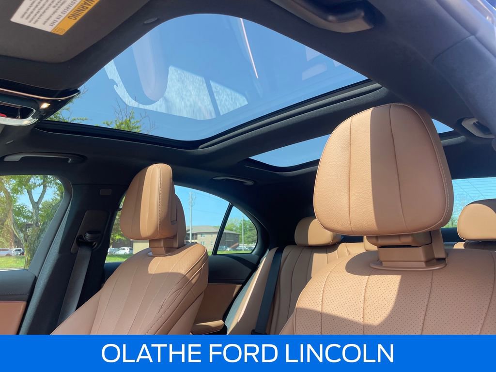 Used 2025 Mercedes-Benz E 350 4MATIC Sedan image 22