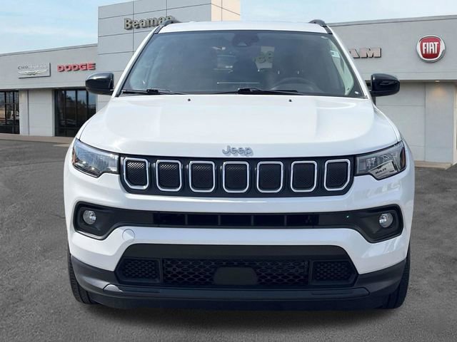 Used 2022 Jeep Compass Latitude image 2