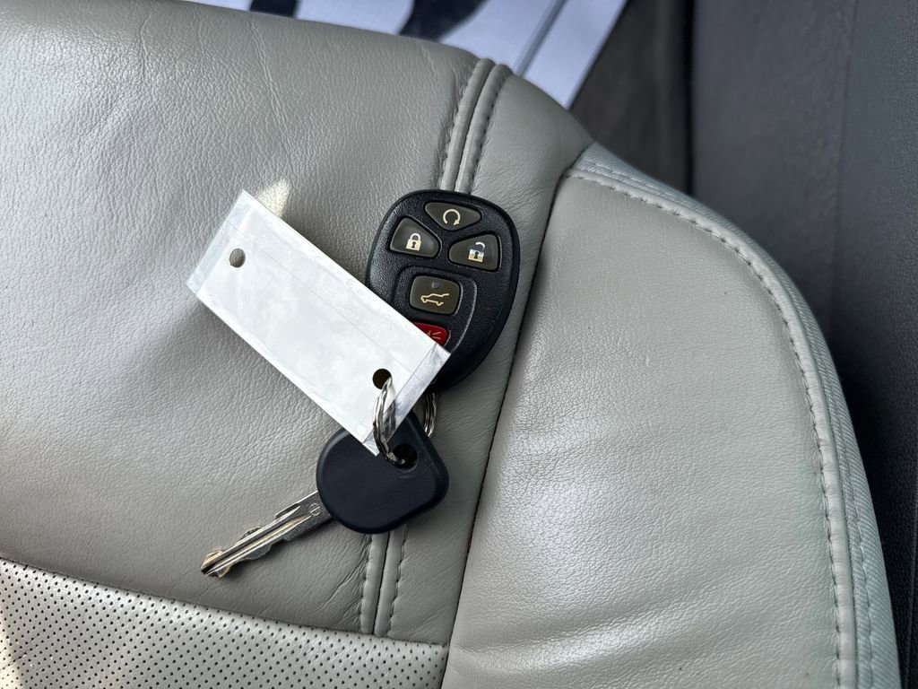 Used 2016 Chevrolet Traverse LTZ FWD image 36