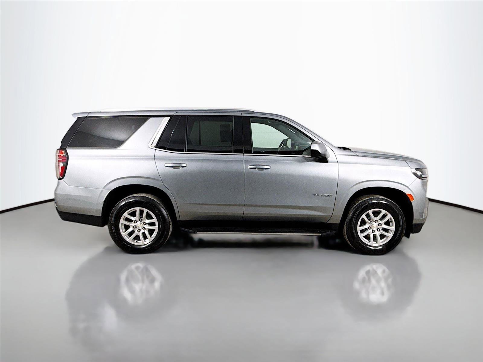 Used 2023 Chevrolet Tahoe LS AWD/4WD image 10