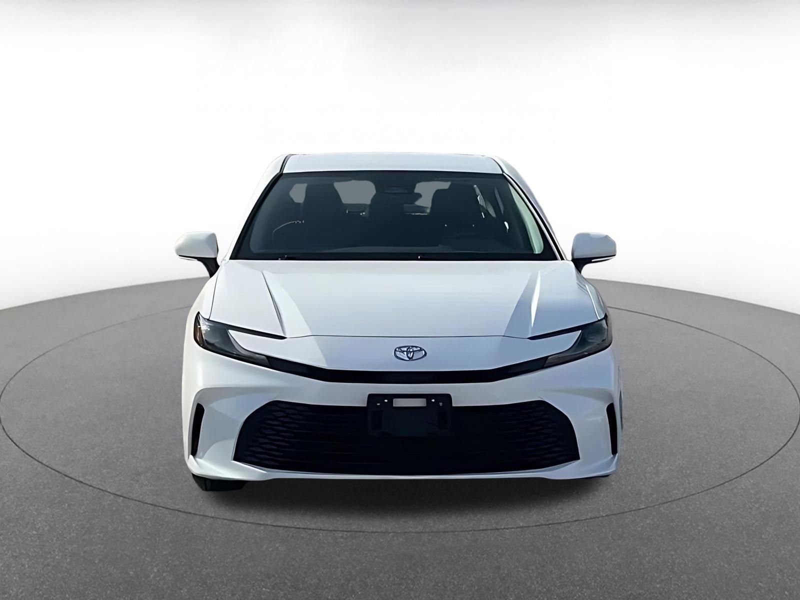 Used 2025 Toyota Camry LE image 4