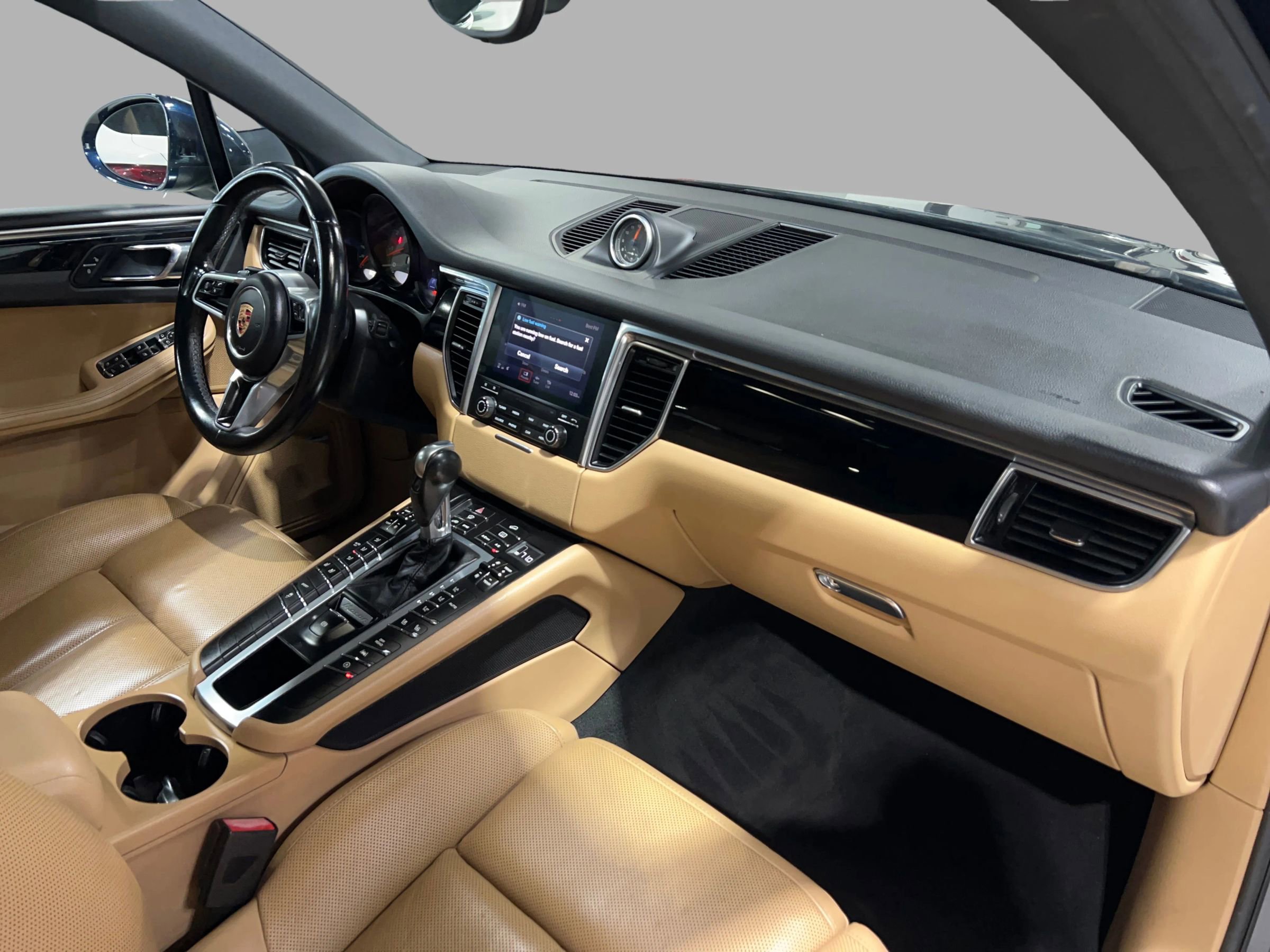 Used 2017 Porsche Macan S image 19