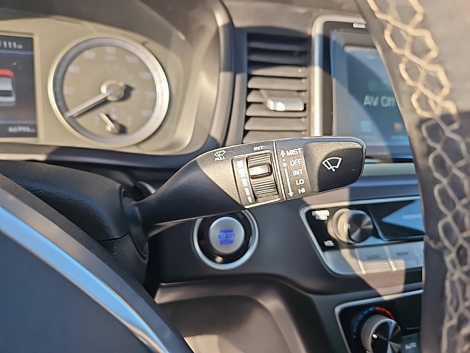 Used 2018 Hyundai Sonata Limited image 26