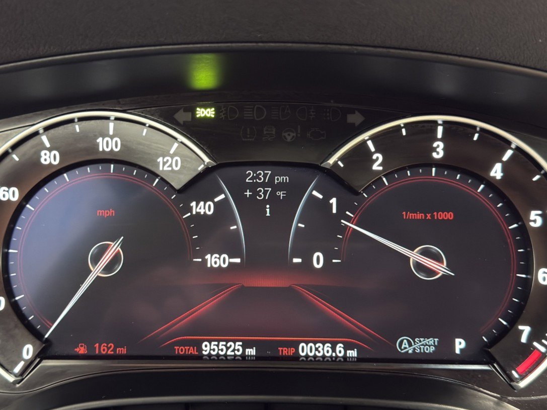 Used 2017 BMW 540i xDrive image 11